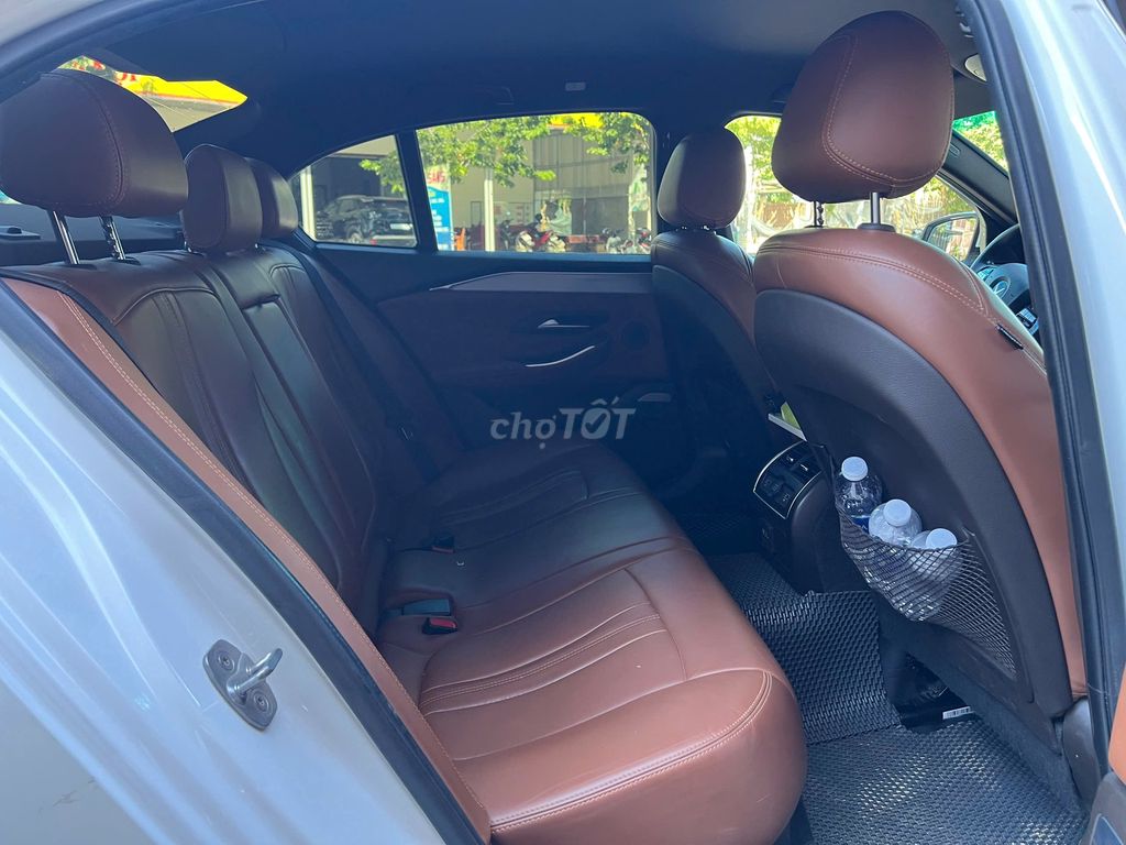 VinFast Lux A2.0 2019 - ảnh 5