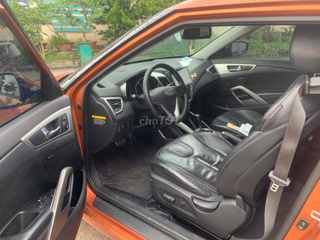 Hyundai Veloster 2011 - ảnh 3