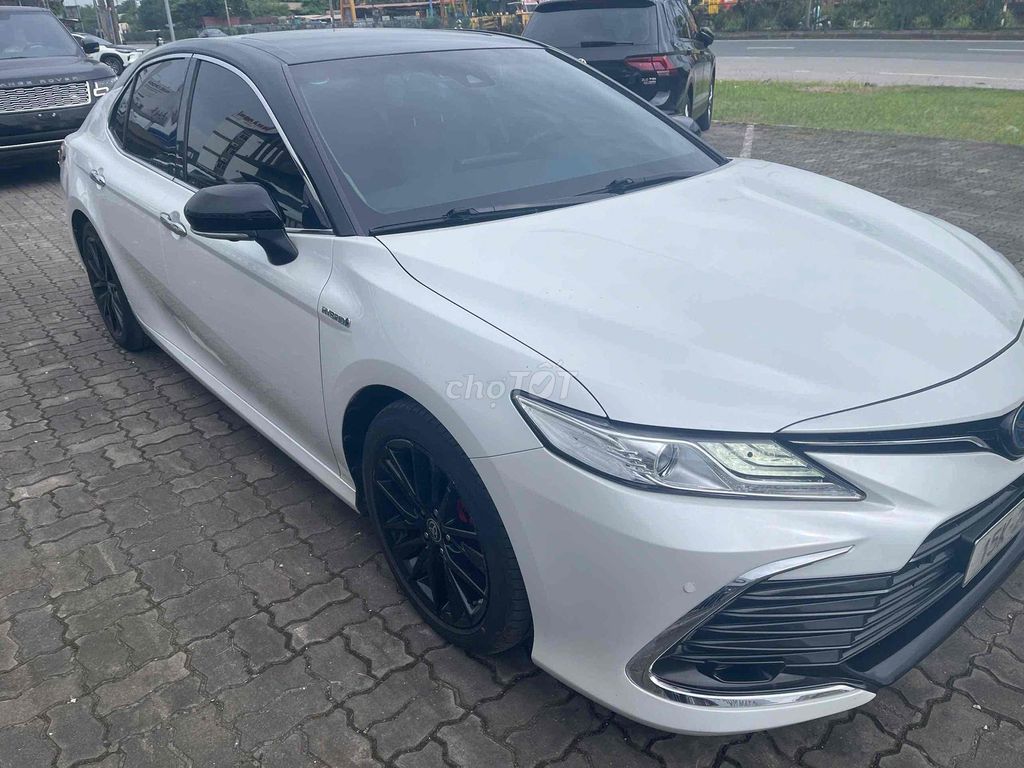 Toyota Camry 2022 - ảnh 2