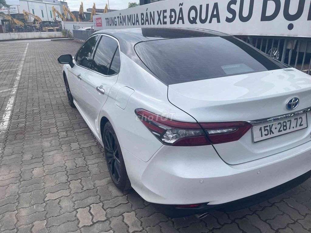 Toyota Camry 2022 - ảnh 3