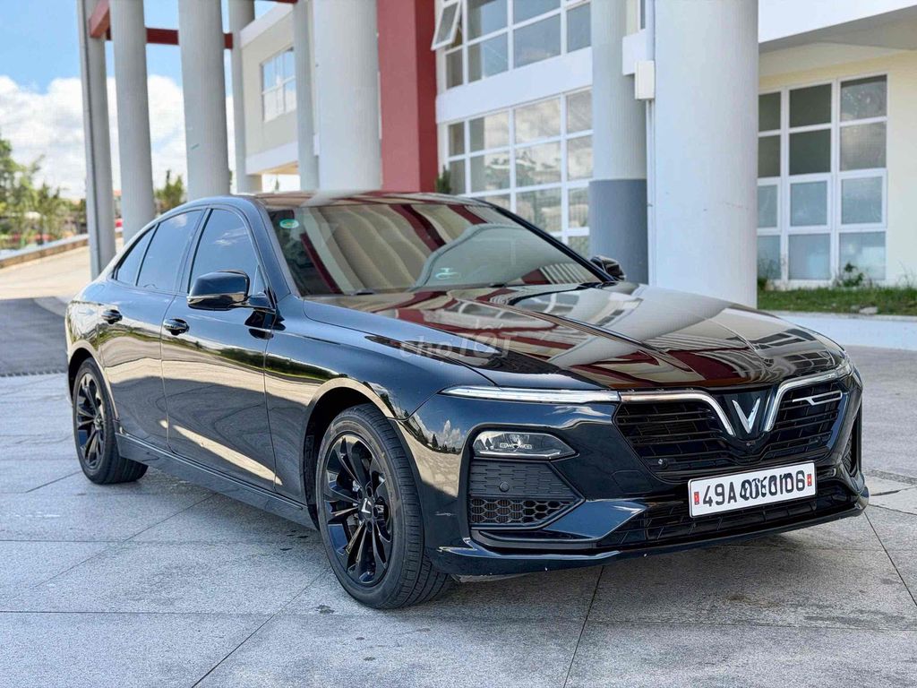VinFast Lux A2.0 2019 - ảnh 4