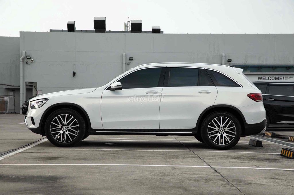 Mercedes-Benz GLC 2022 - ảnh 3