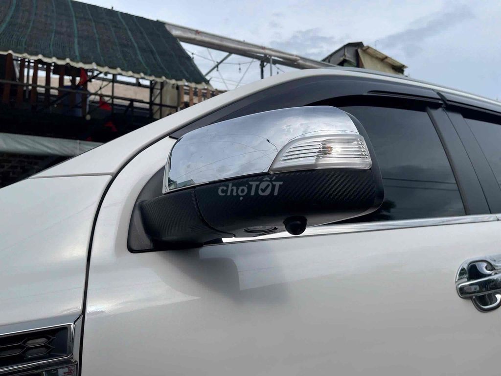 Ford Everest - ảnh 4