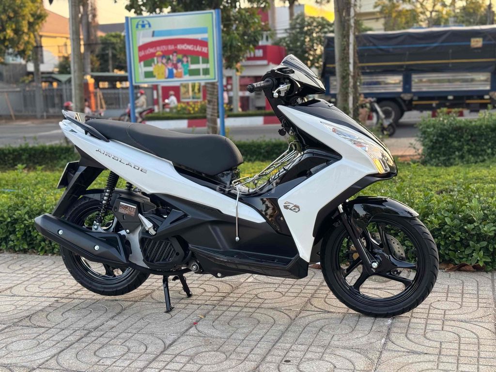 Honda Air Blade 2014 - ảnh 1