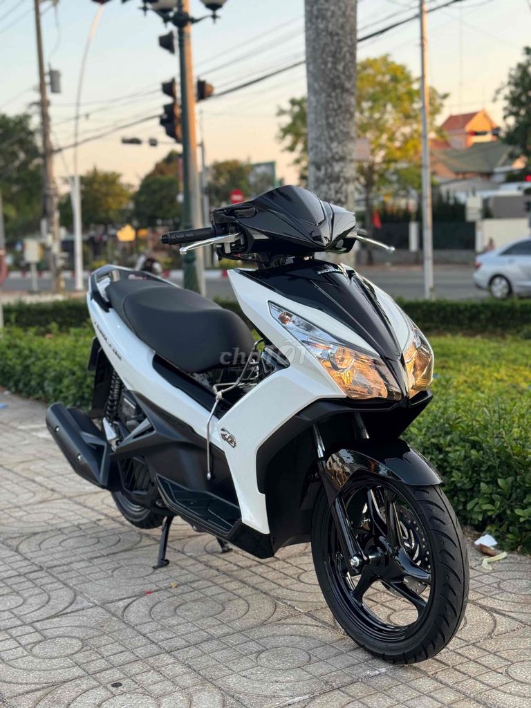 Honda Air Blade 2014 - ảnh 2