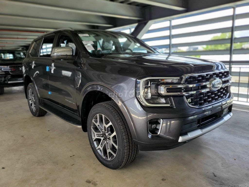 Ford Everest 2024 - ảnh 1