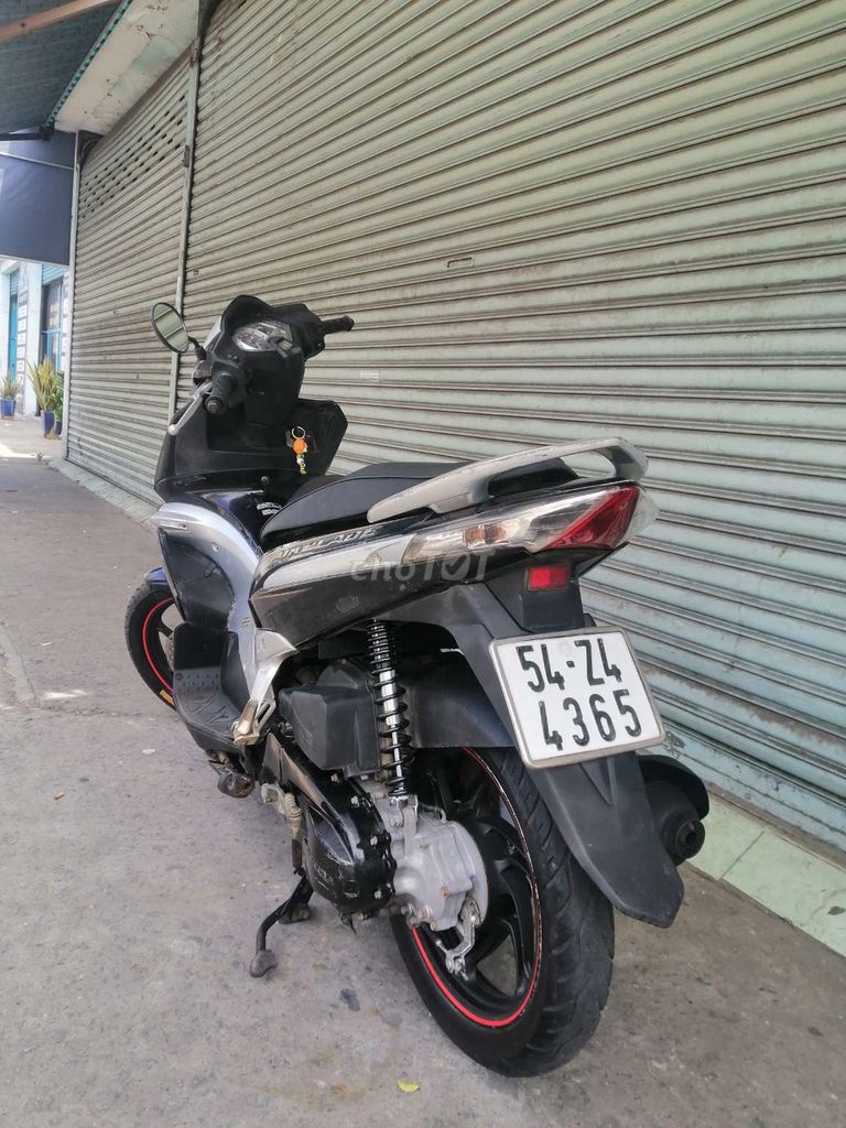 Honda Air Blade 2010 - ảnh 2