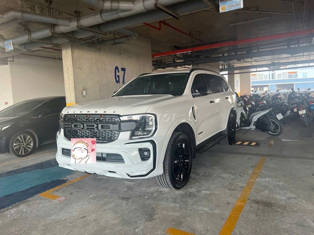 Ford Everest 2022 - ảnh 1