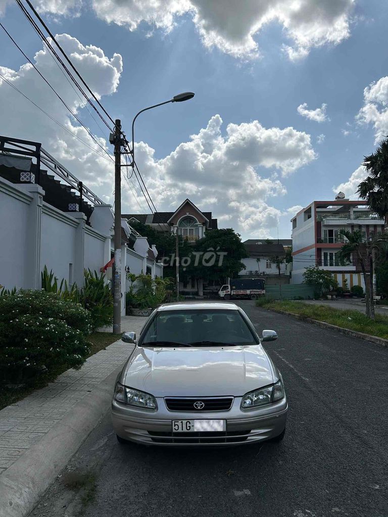 Toyota Camry 2002 - ảnh 2