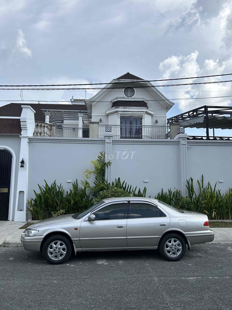 Toyota Camry 2002 - ảnh 3