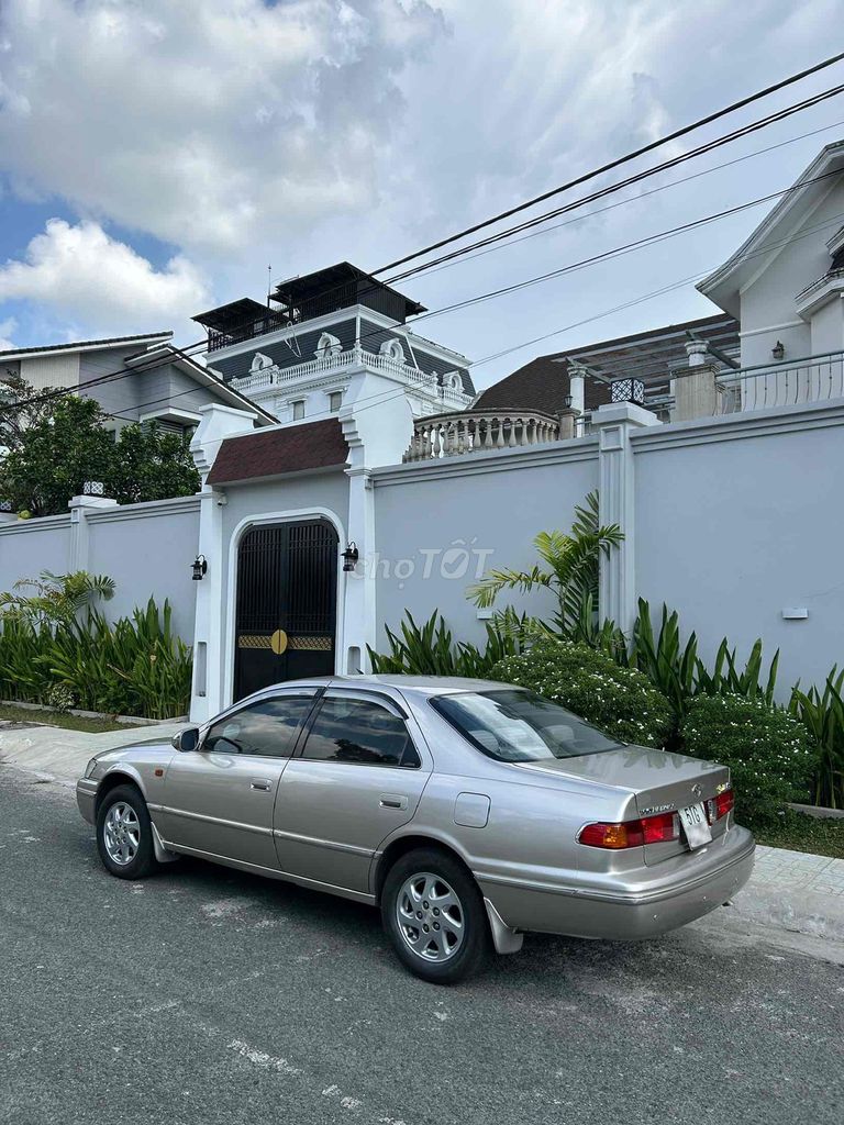 Toyota Camry 2002 - ảnh 4