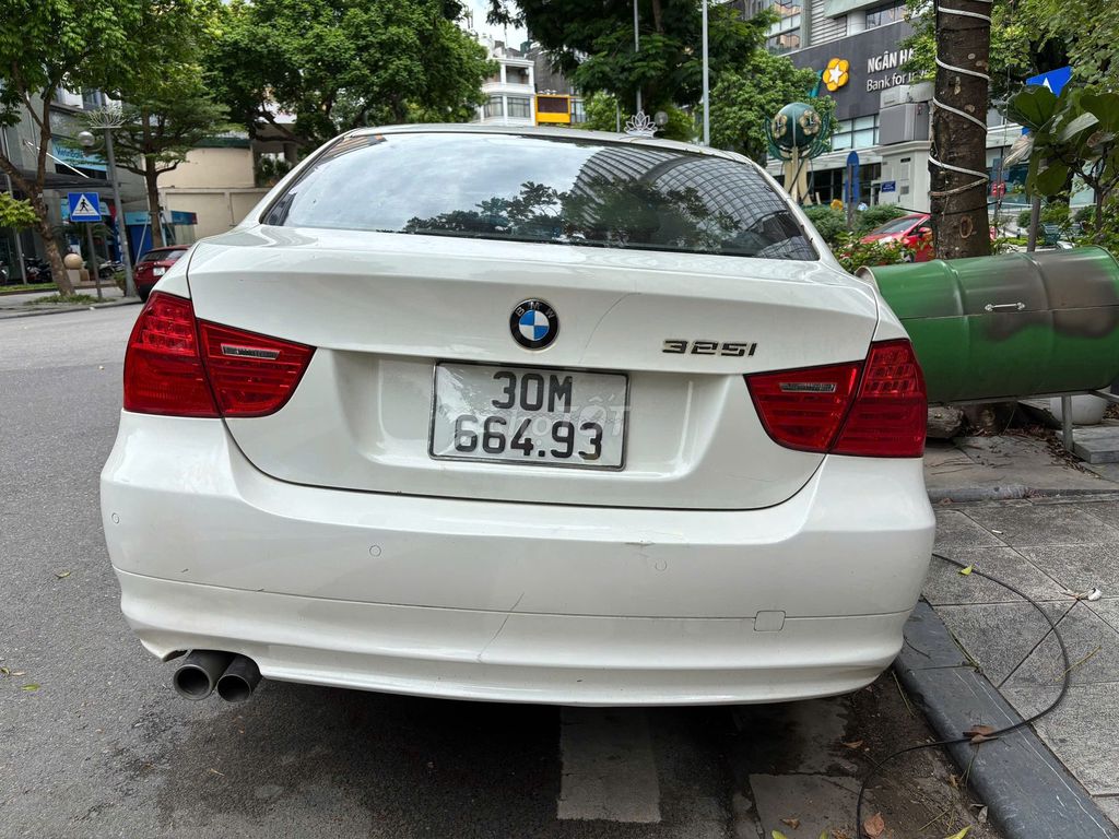 BMW 2010 - ảnh 3