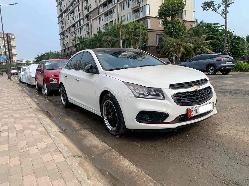 Chevrolet Cruze 2018 - ảnh 1
