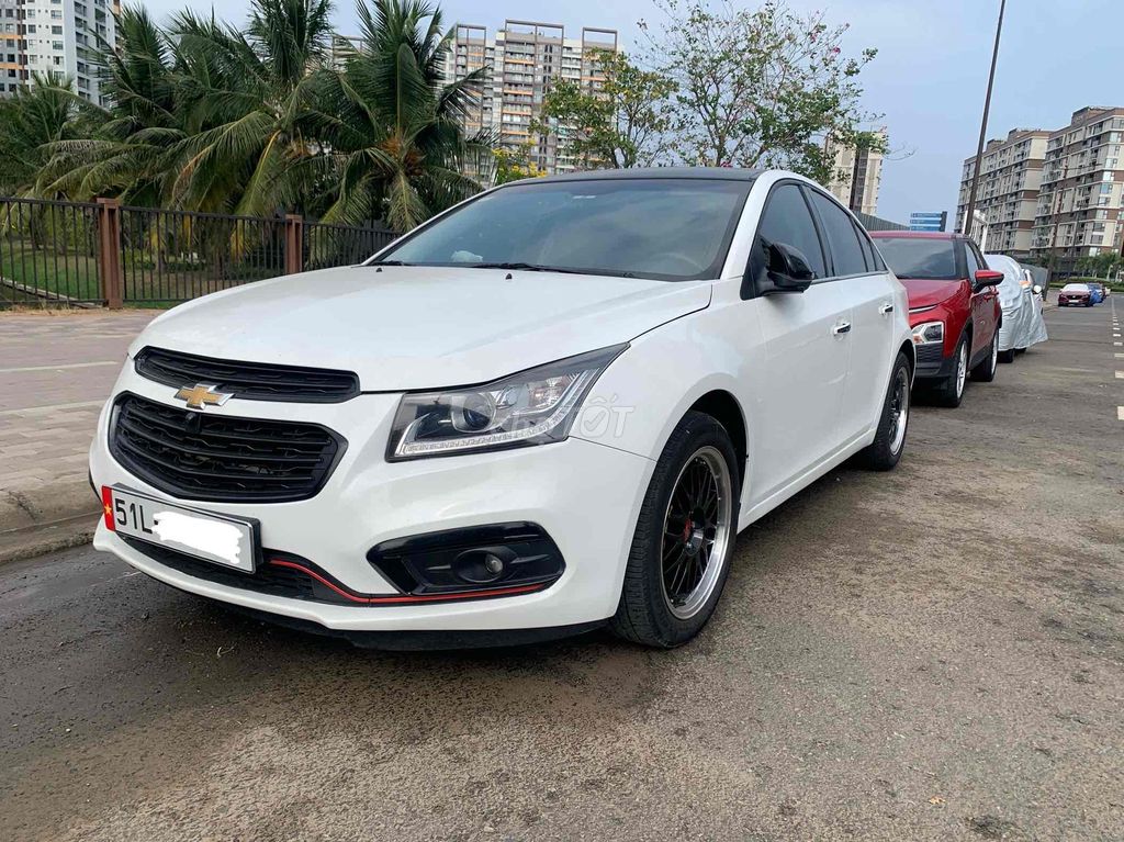 Chevrolet Cruze 2018 - ảnh 2