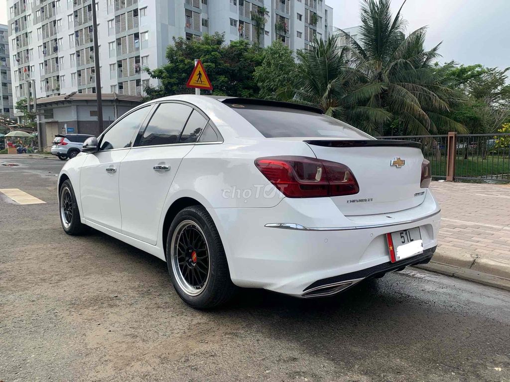 Chevrolet Cruze 2018 - ảnh 3