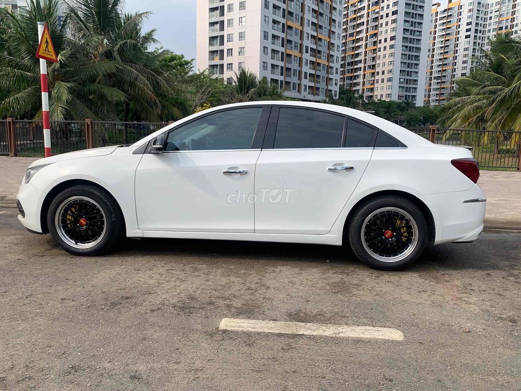 Chevrolet Cruze 2018 - ảnh 5