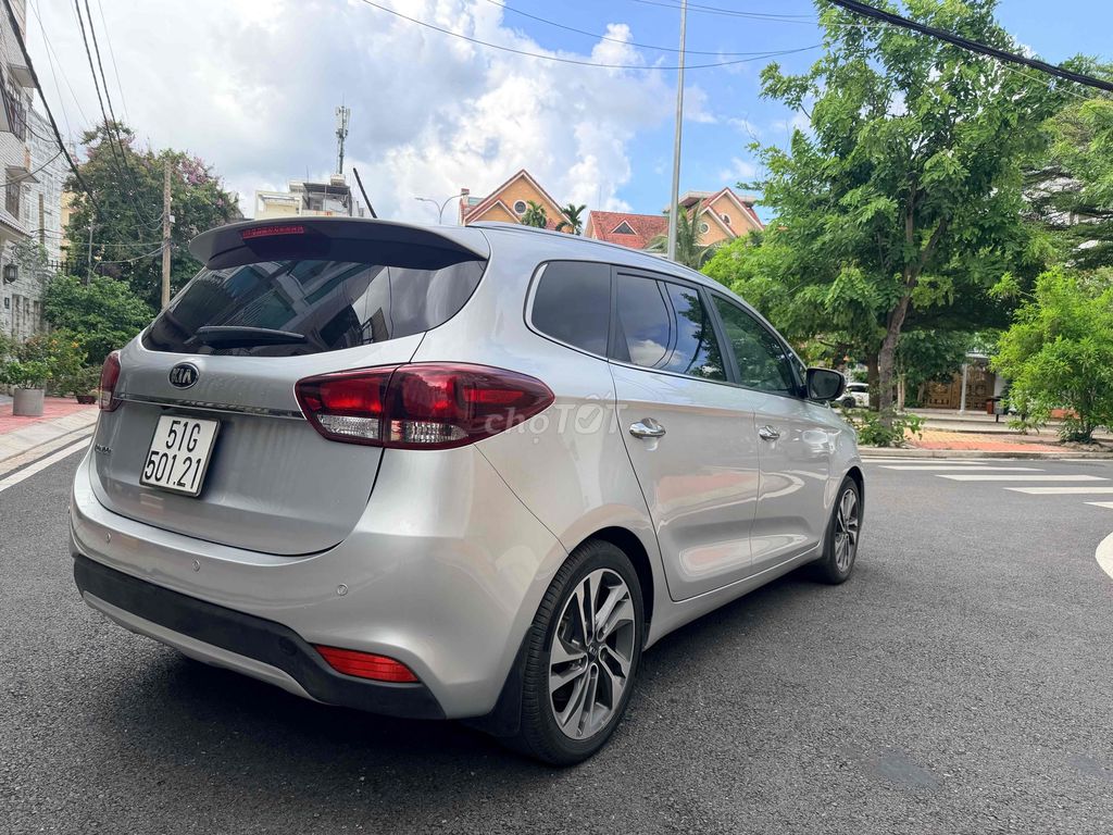 Kia Rondo 2017 - ảnh 4