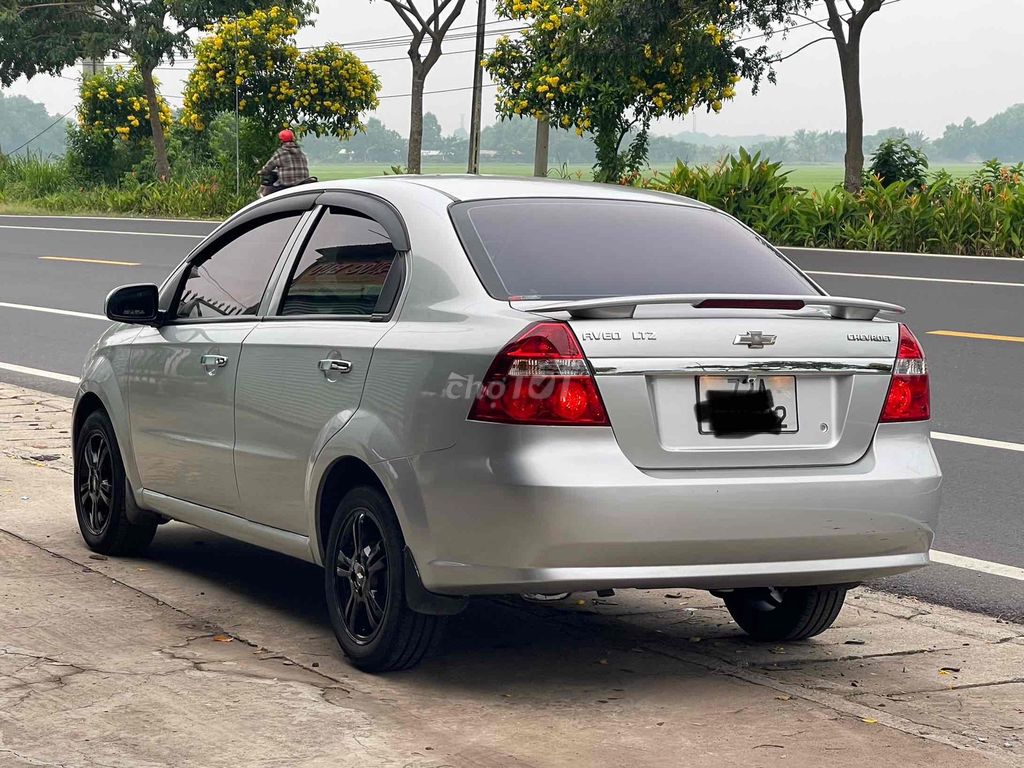 Chevrolet Aveo 2017 - ảnh 5