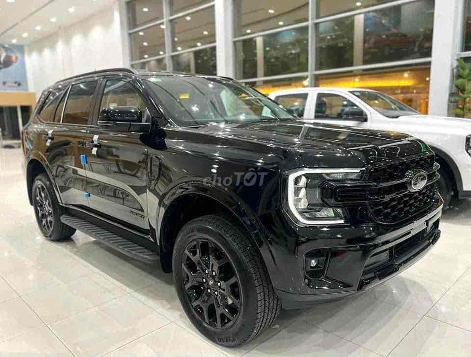 Ford Everest 2026 - ảnh 1