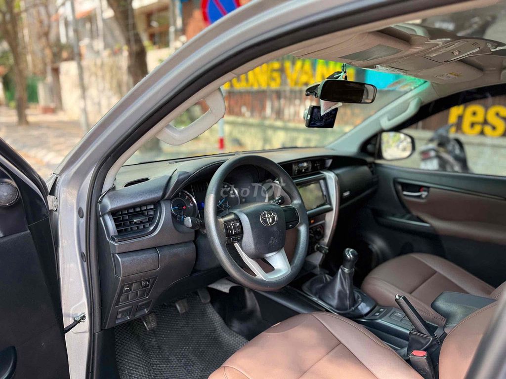 Toyota Fortuner 2019 - ảnh 2