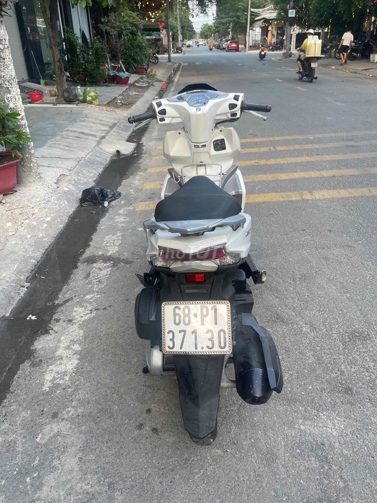Honda Air Blade 2016 - ảnh 3