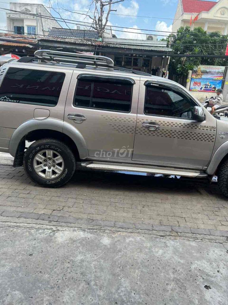 Ford Everest 2008 - ảnh 1
