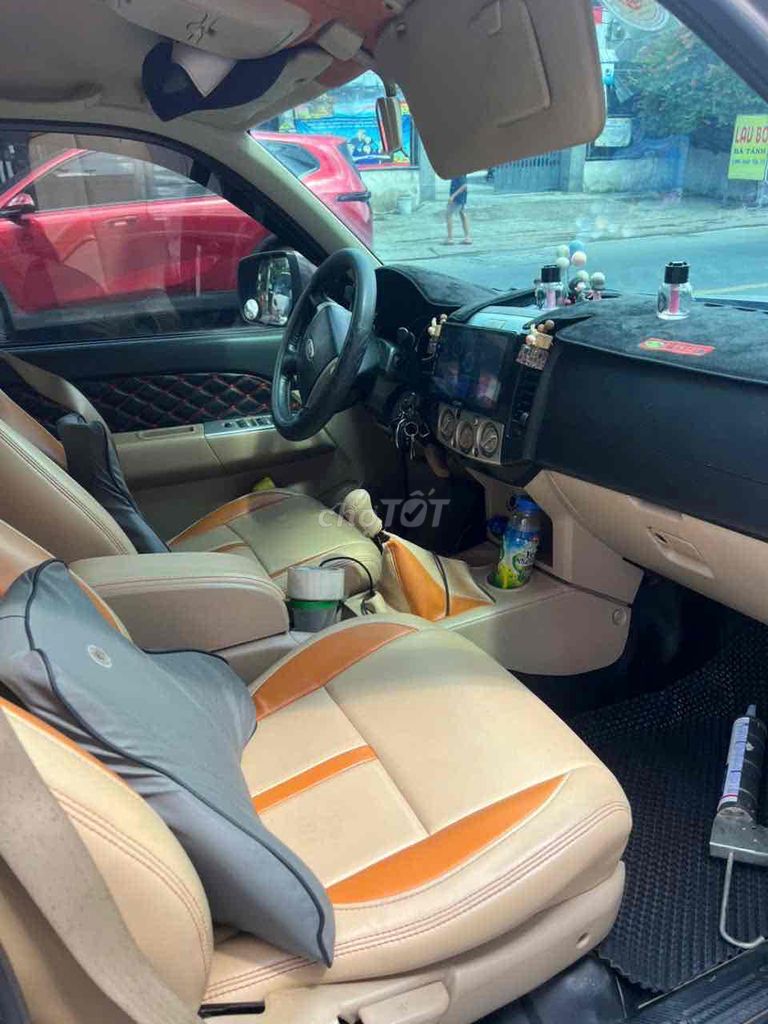 Ford Everest 2008 - ảnh 2