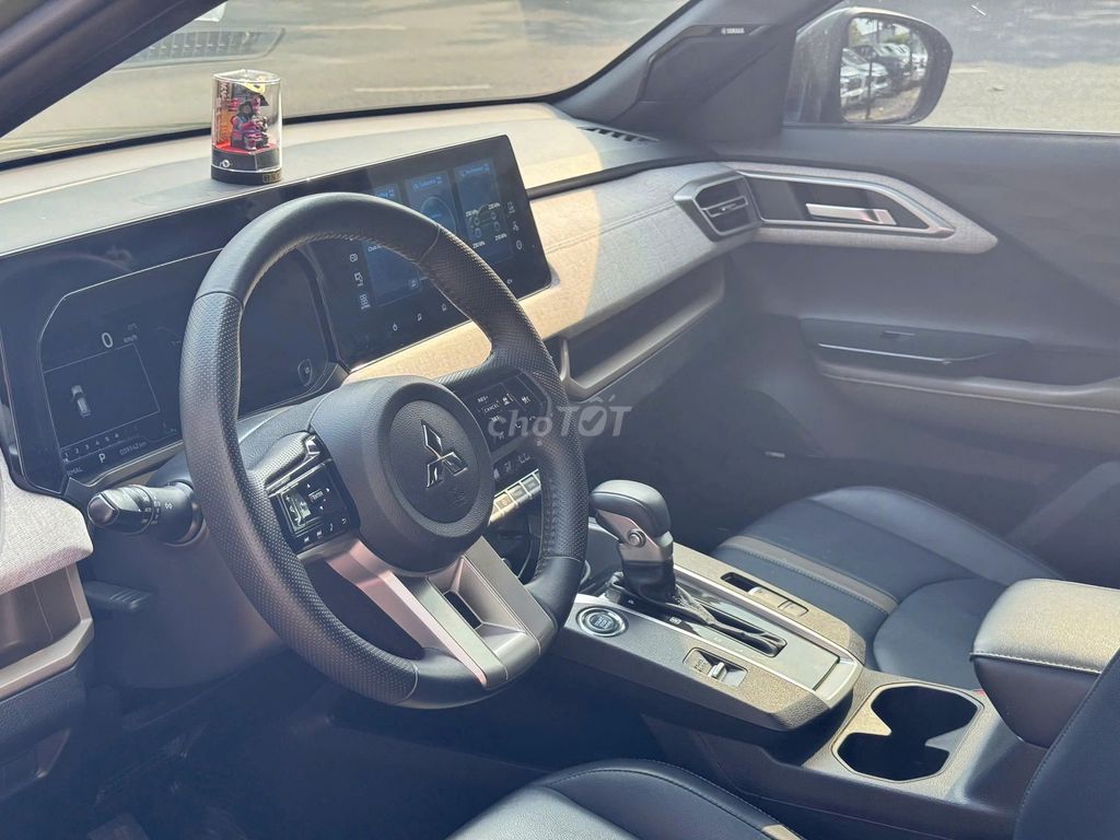 Mitsubishi Xforce Ultimate 2024 - ảnh 4