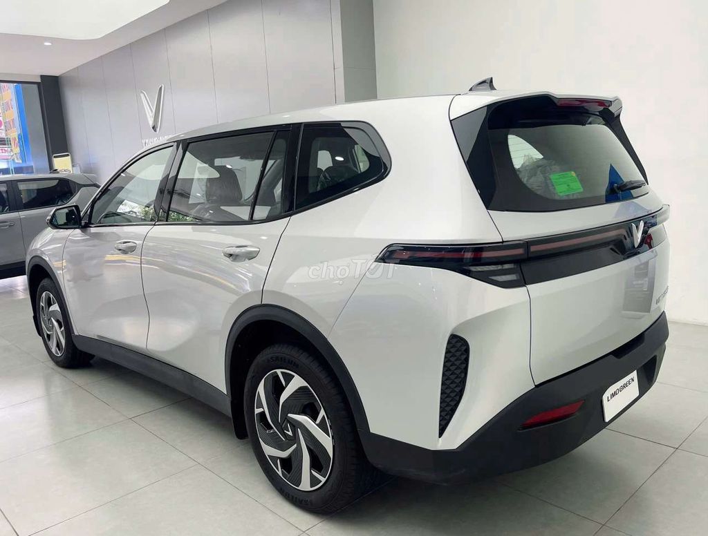 VinFast Limo Green - ảnh 5