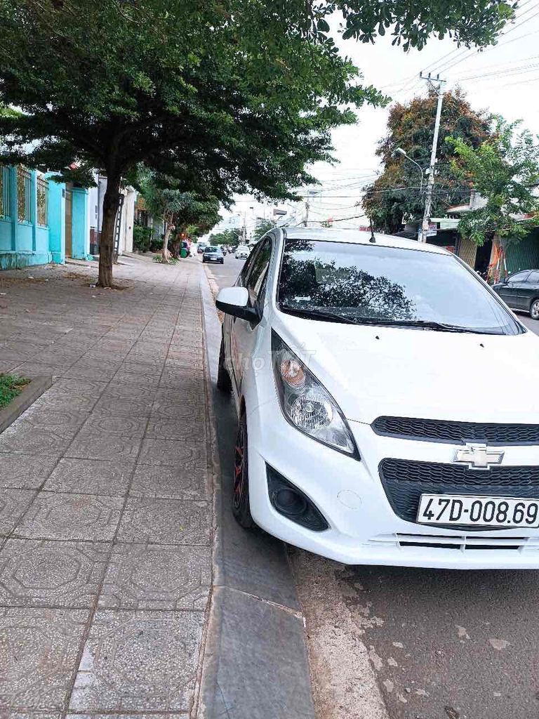 Chevrolet Spark 2017 - ảnh 3