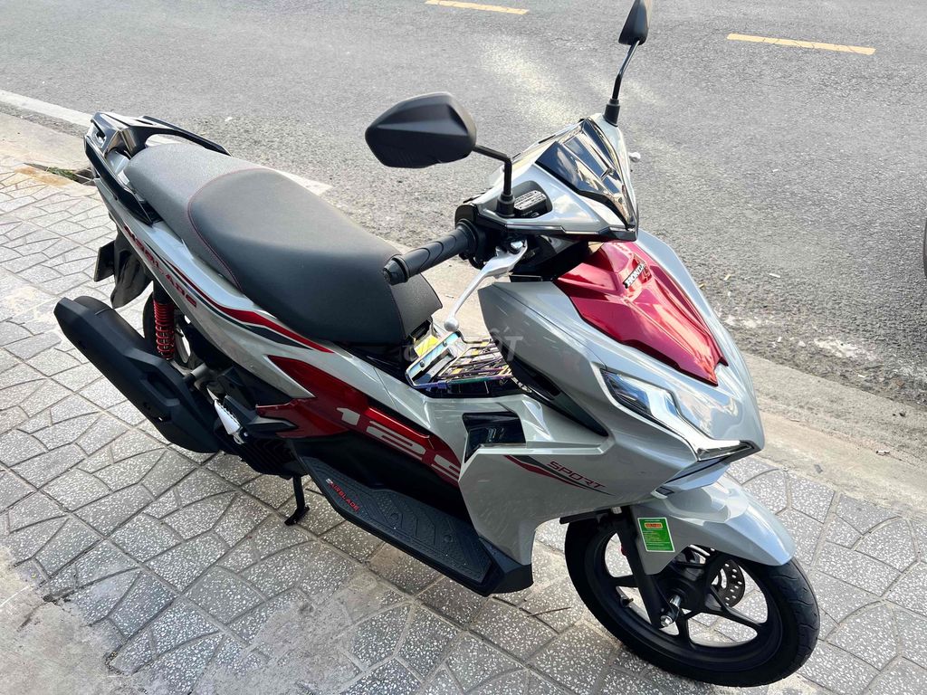 Ab 2025 - ảnh 1