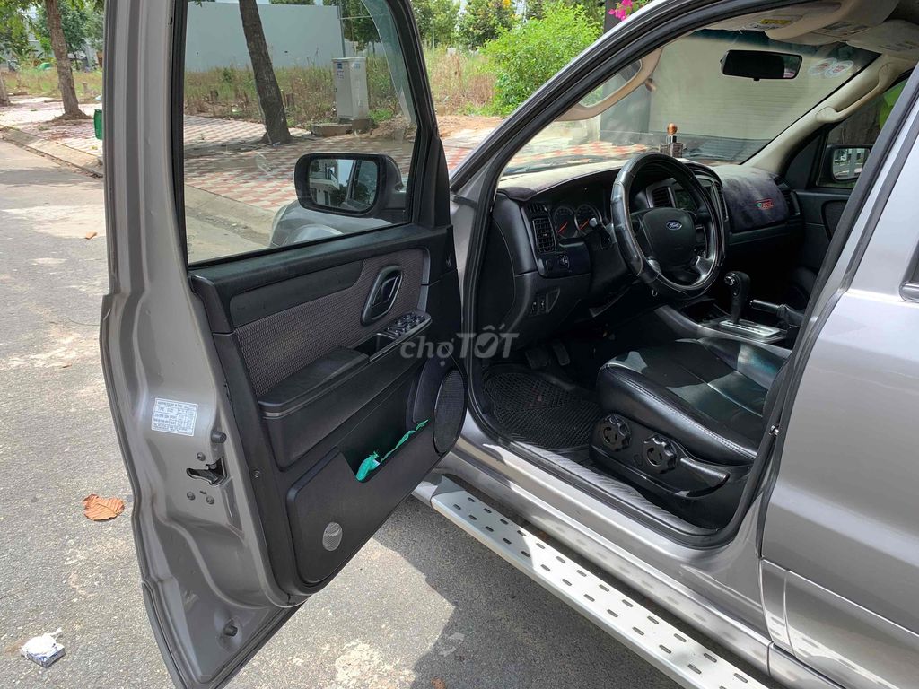 Ford Escape 2010 - ảnh 3