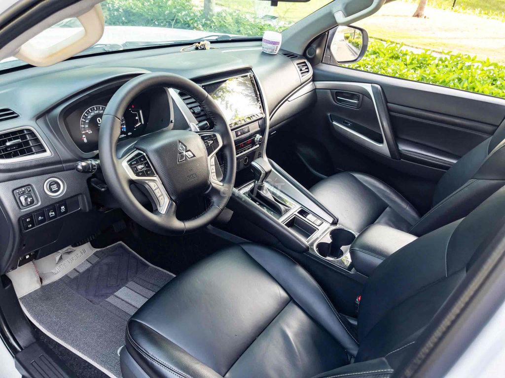 Mitsubishi Pajero Sport 2021 - ảnh 4
