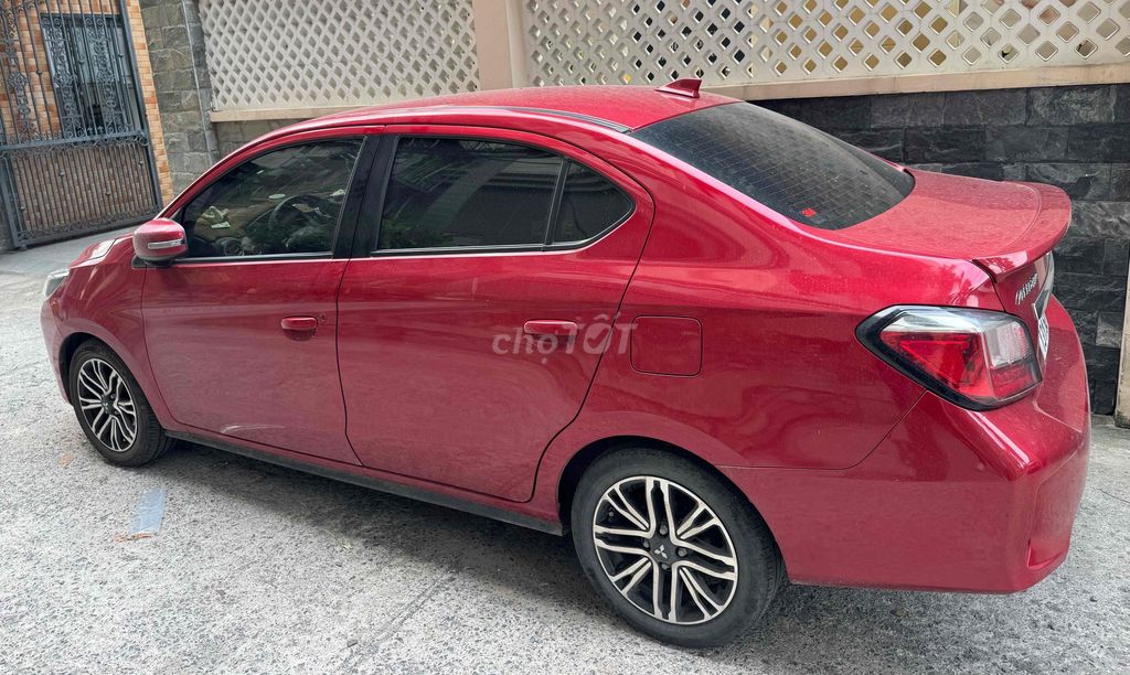 Mitsubishi Attrage 2021 - ảnh 1