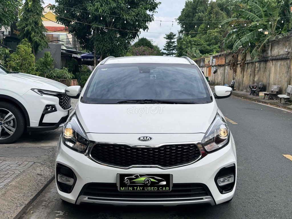 Kia Rondo 2018 - ảnh 1