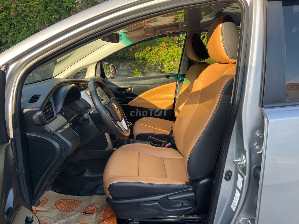 Toyota Innova 2.0E 2017 - ảnh 3