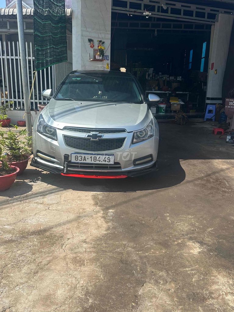 Chevrolet Cruze 2011 - ảnh 1