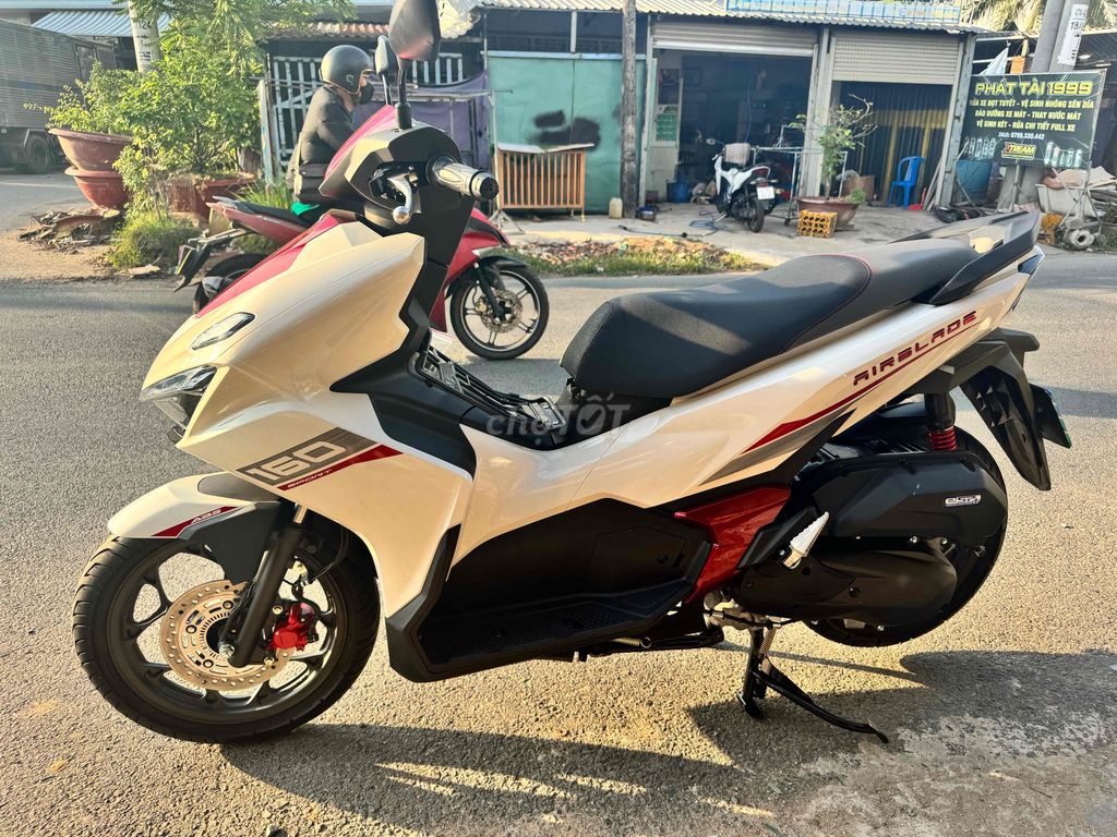 Honda Air Blade 2025 - ảnh 2