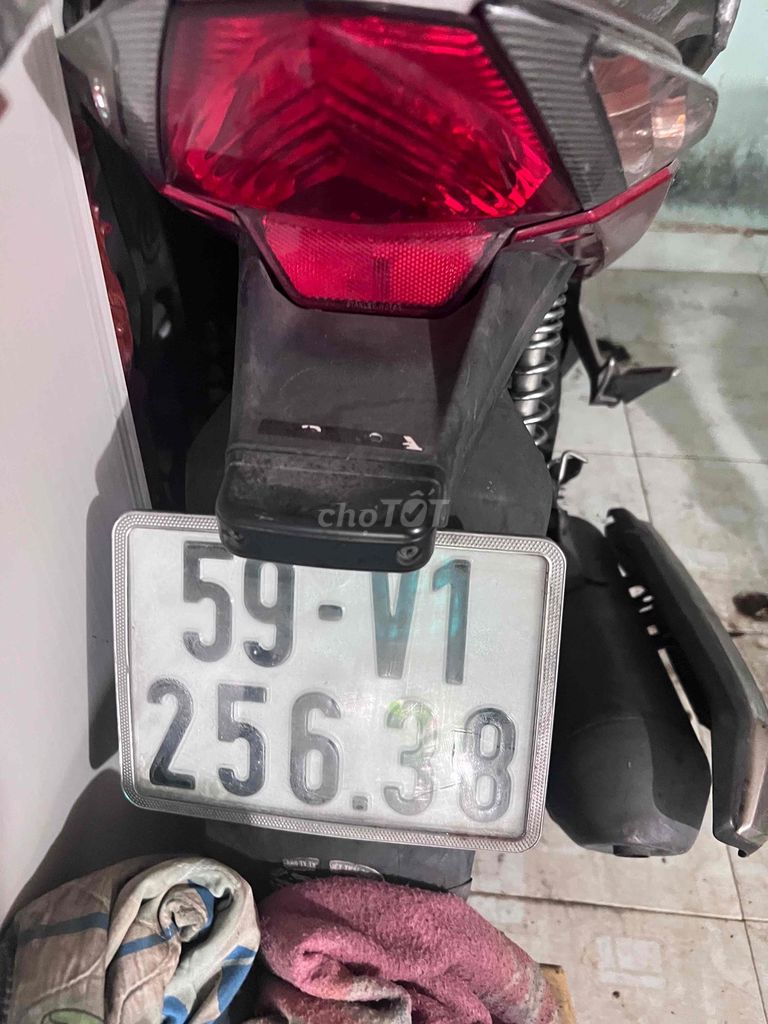 Honda Air Blade 2011 - ảnh 2