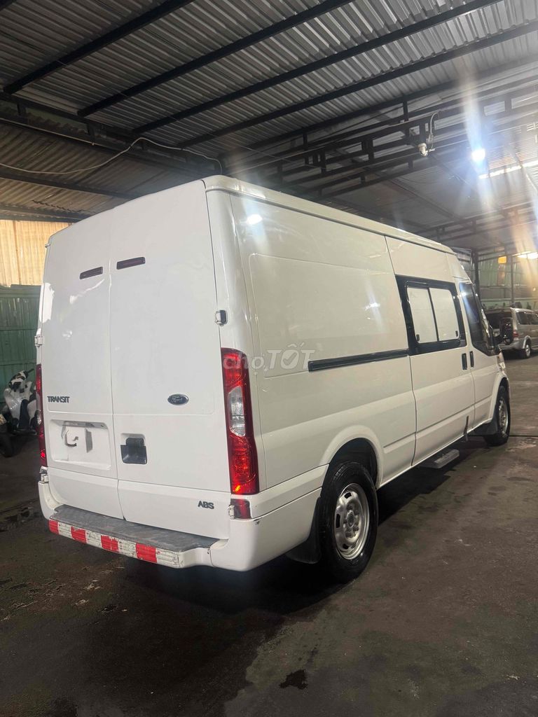 Ford Transit - ảnh 3
