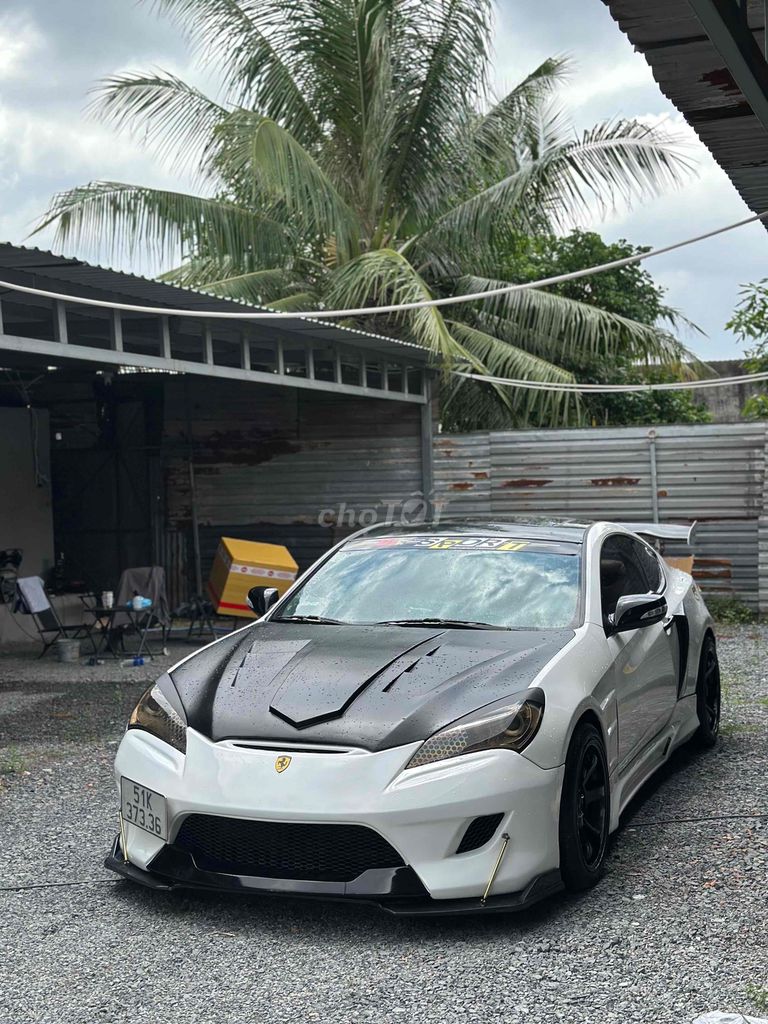 Hyundai Genesis 2010 - ảnh 2