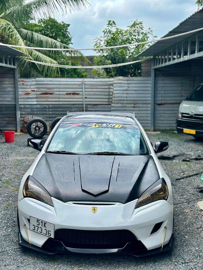 Hyundai Genesis 2010 - ảnh 4