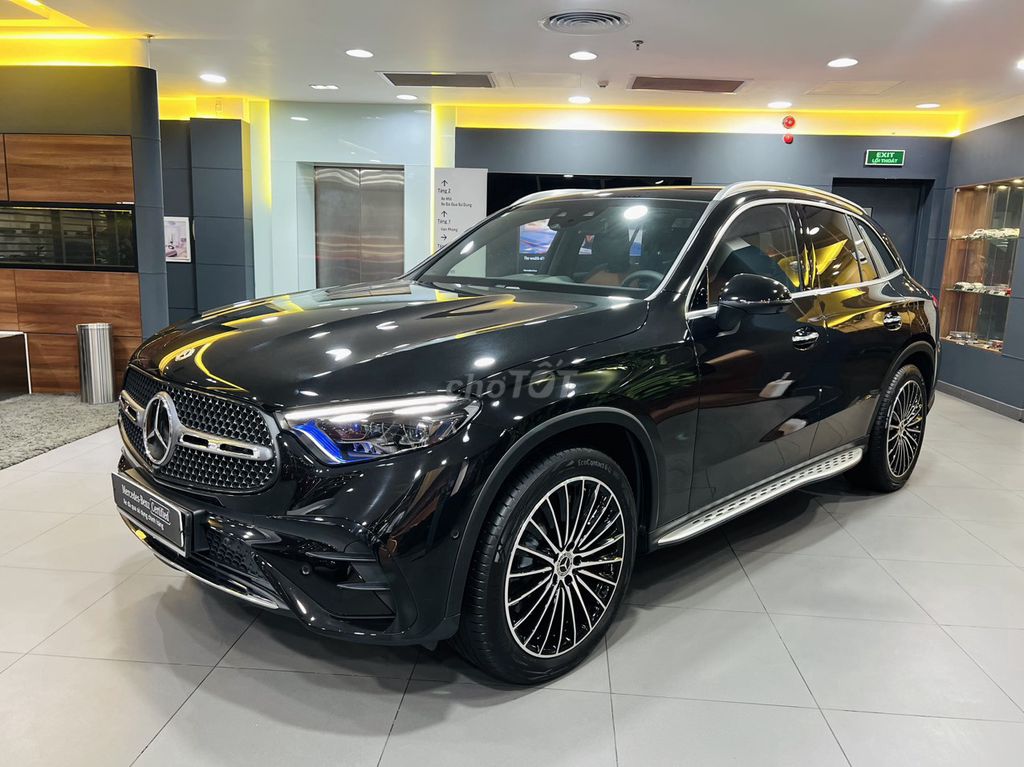 Mercedes-Benz 2025 - ảnh 2