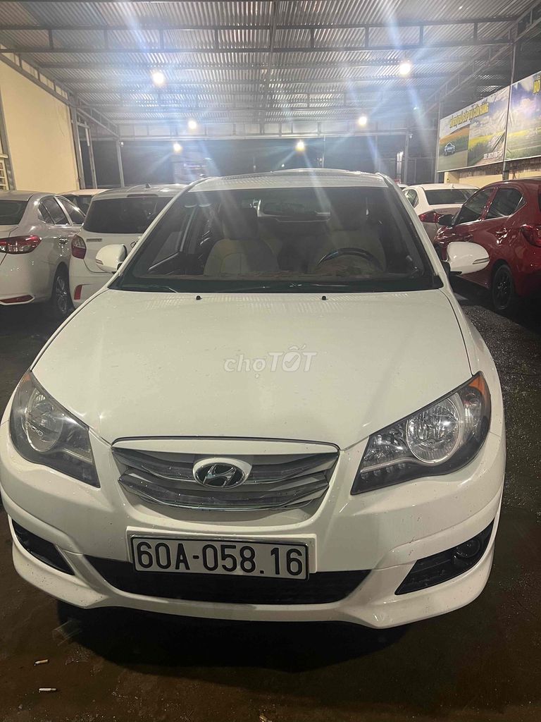 Hyundai Avante 2012 - ảnh 1
