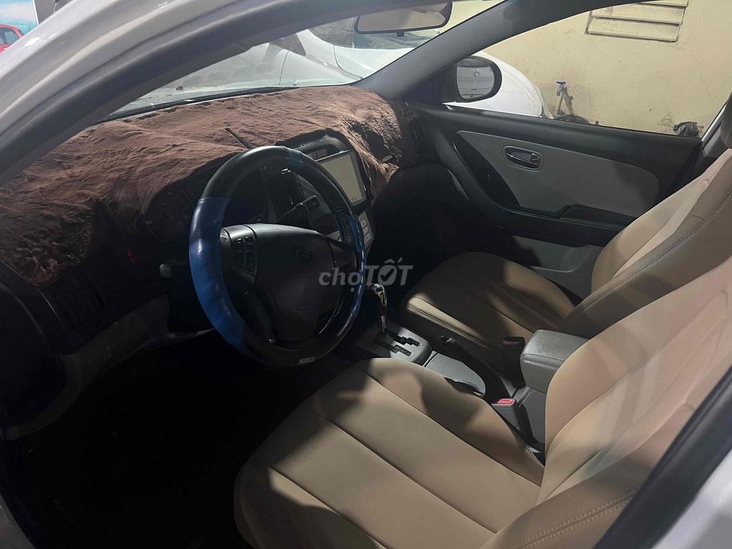 Hyundai Avante 2012 - ảnh 3