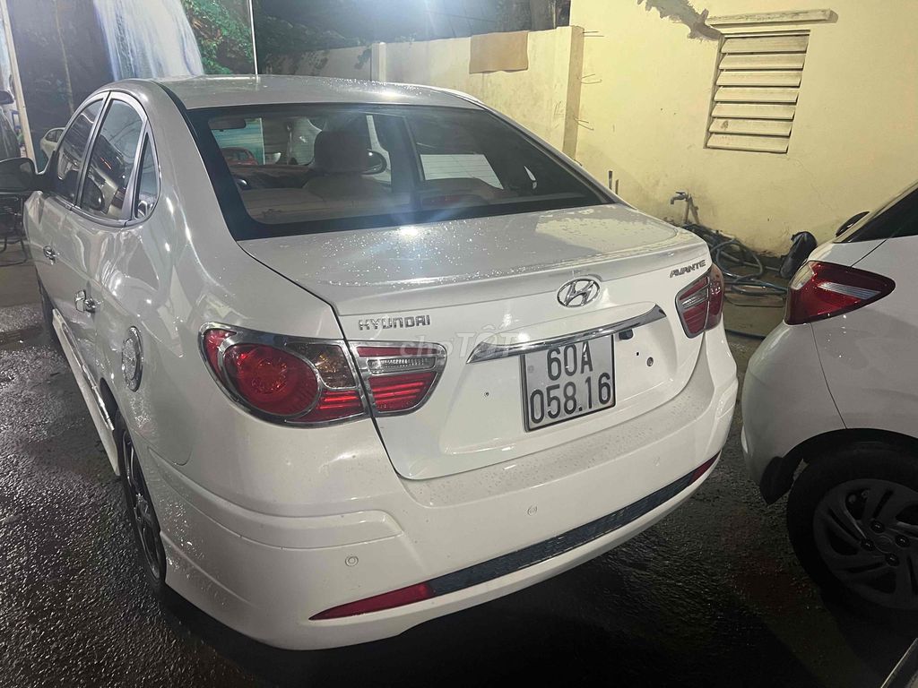 Hyundai Avante 2012 - ảnh 4