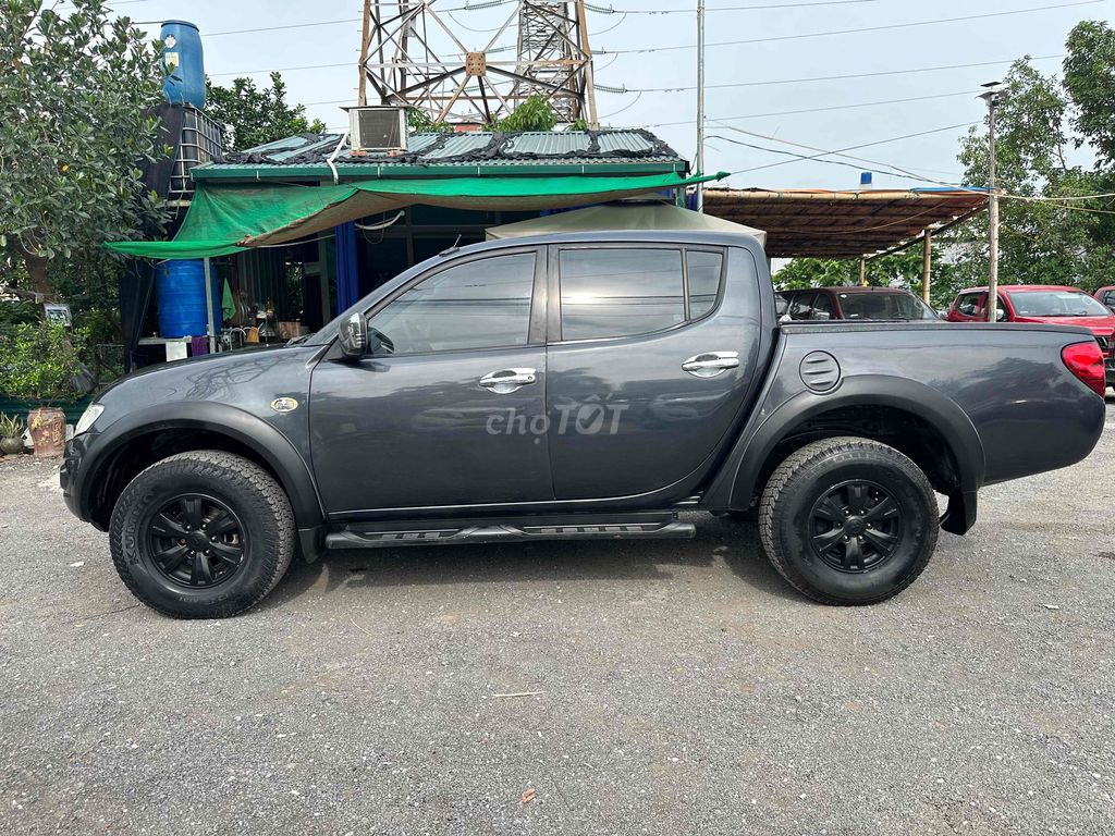 Mitsubishi Triton 2009 - ảnh 4