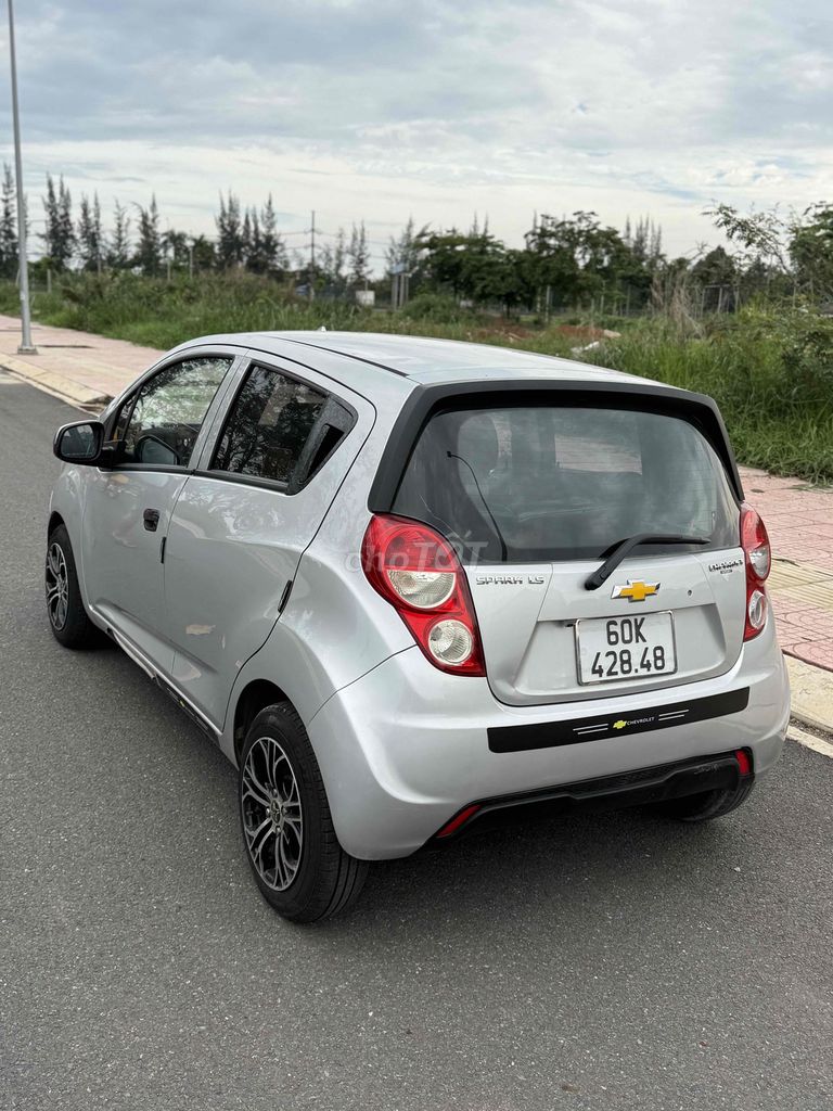 Chevrolet Spark 2016 - ảnh 2