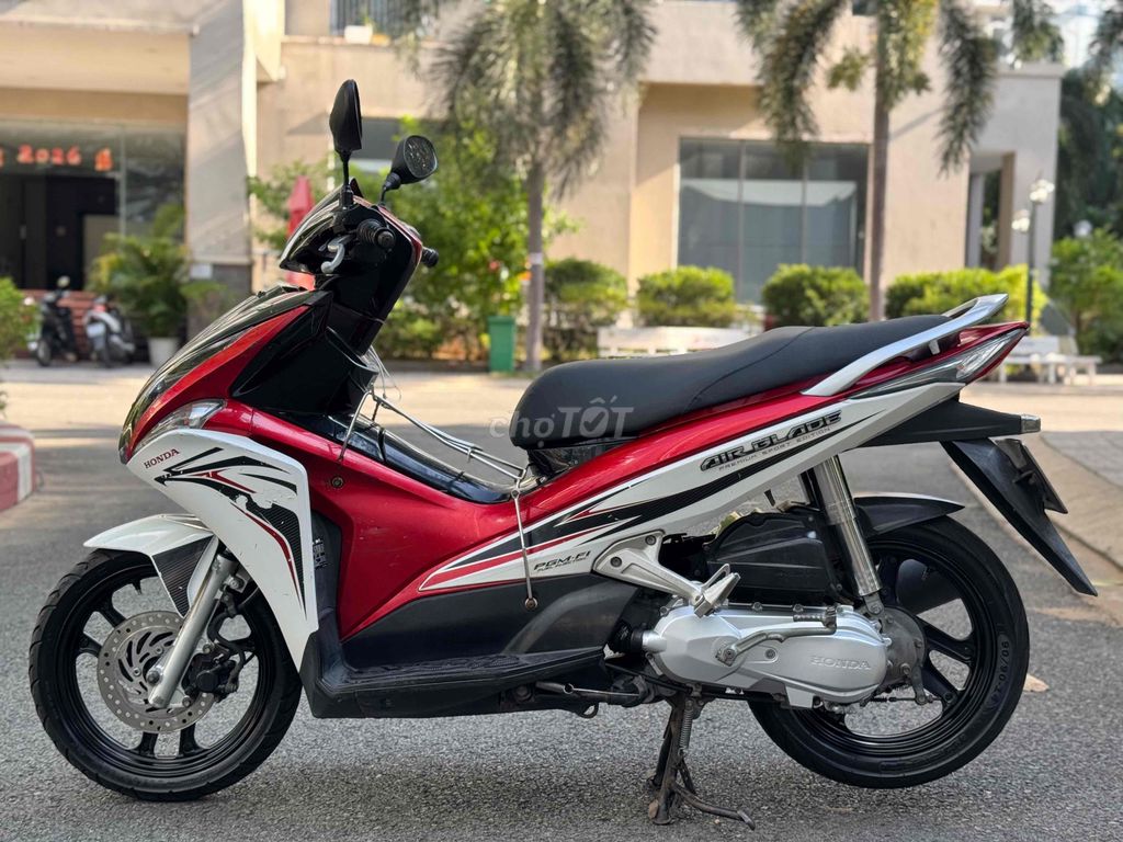 Honda Air Blade 2011 - ảnh 4