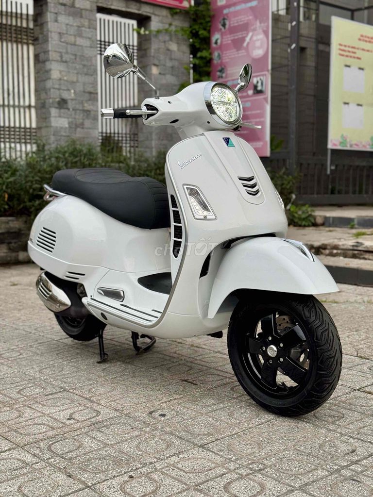 Piaggio GTS 2017 - ảnh 4